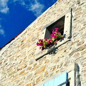 Vikendica Ruine-motovun Kh, Motovun