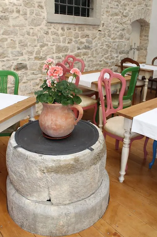 Apartment Kastel Motovun Croazia